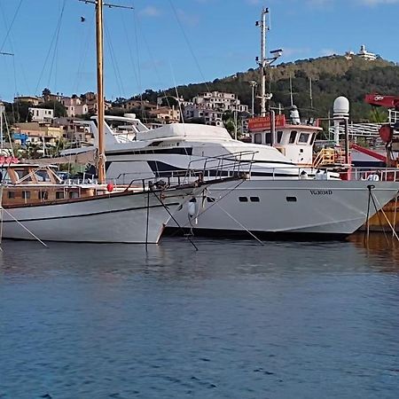 Hotel BOAT&BREAKFAST LUCRETIA, LUXURY yacht Àrbatax Exterior foto