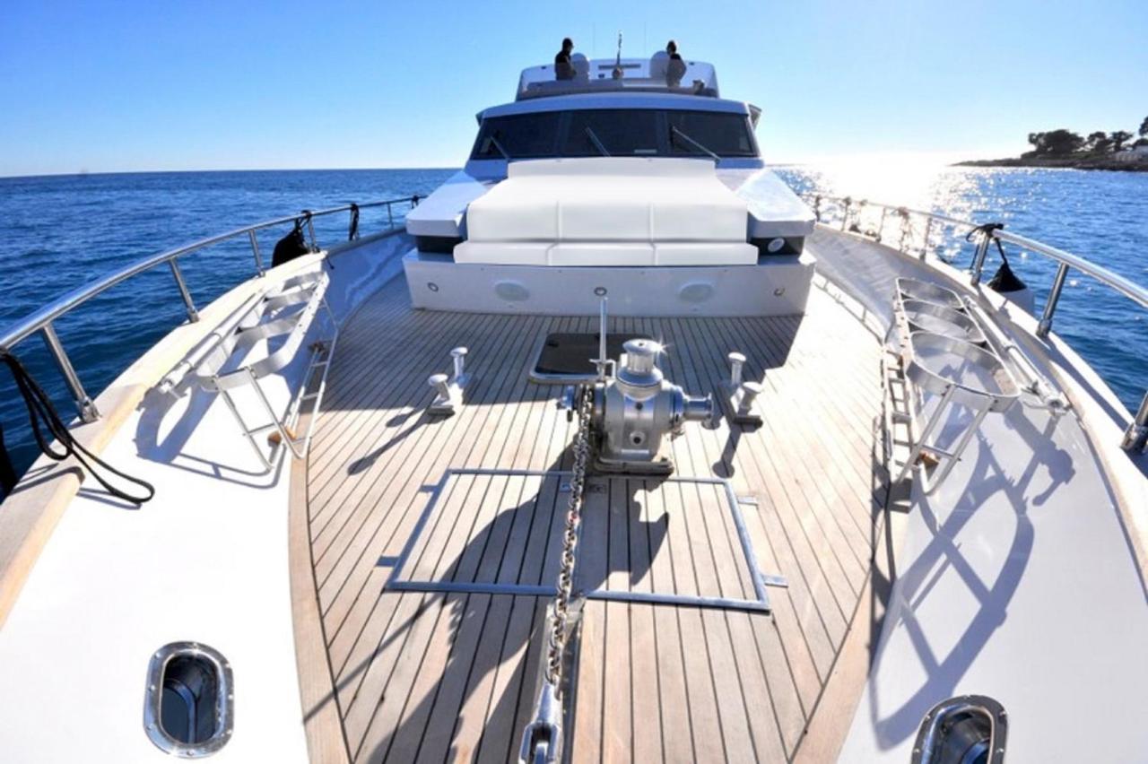 Hotel BOAT&BREAKFAST LUCRETIA, LUXURY yacht Àrbatax Exterior foto