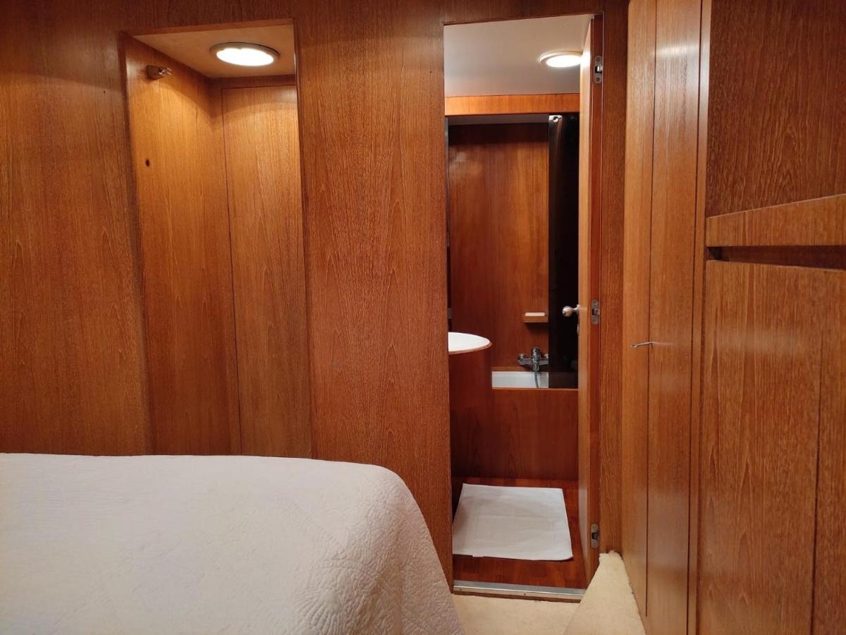 Hotel BOAT&BREAKFAST LUCRETIA, LUXURY yacht Àrbatax Exterior foto